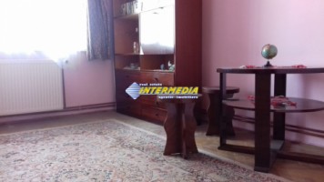 apartament-3-camere-de-vanzare-in-alba-iulia-zona-centru-2